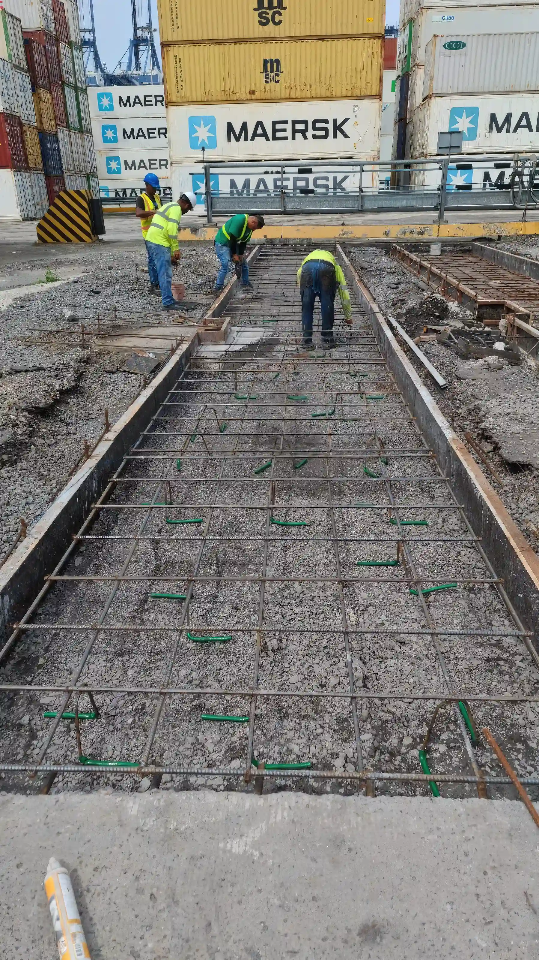 An alternative description of the cover image